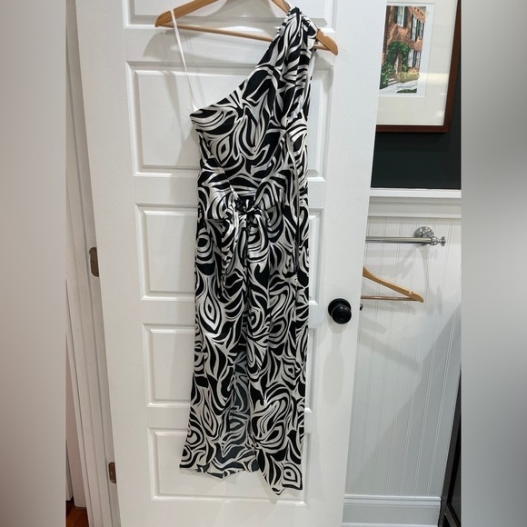 Donna Morgan Printed One Shoulder Tie Waist Dress with Draped Skirt Size 4 - Picture 2 of 16